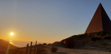 Piramide-38°-Parallelo_-Mauro-Staccioli