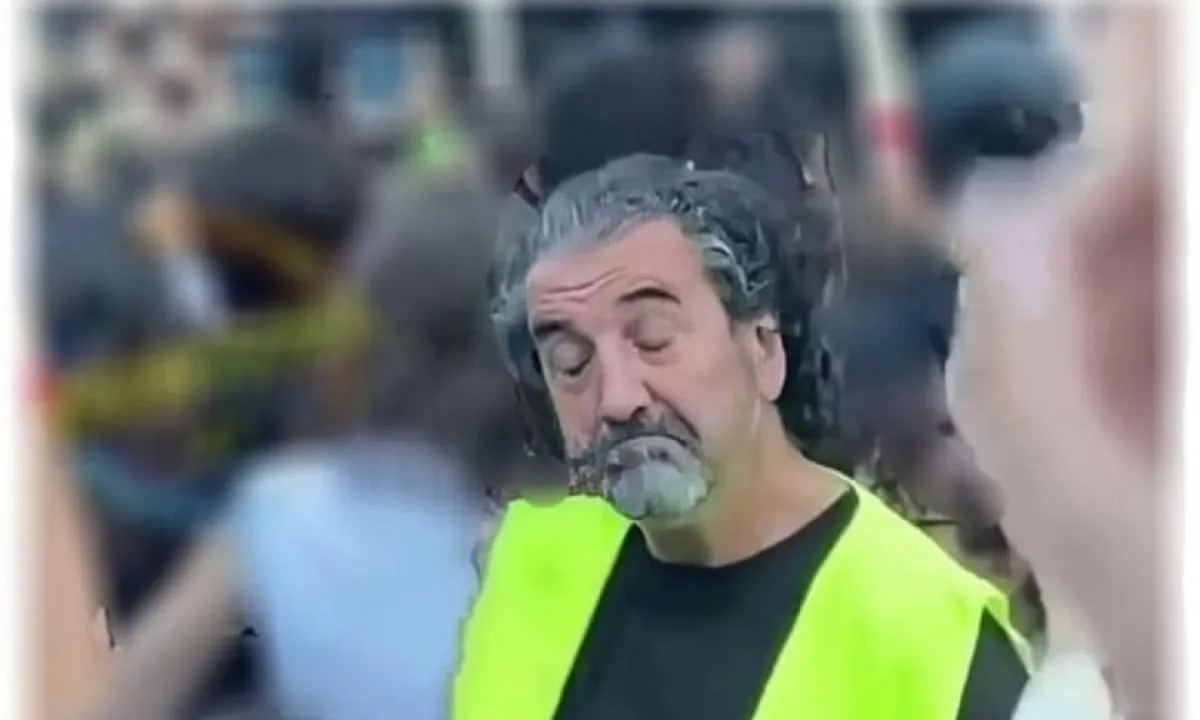 LoveMi, l’addetto alla sicurezza diventa un meme: ecco chi è l’idolo del web- VIDEO