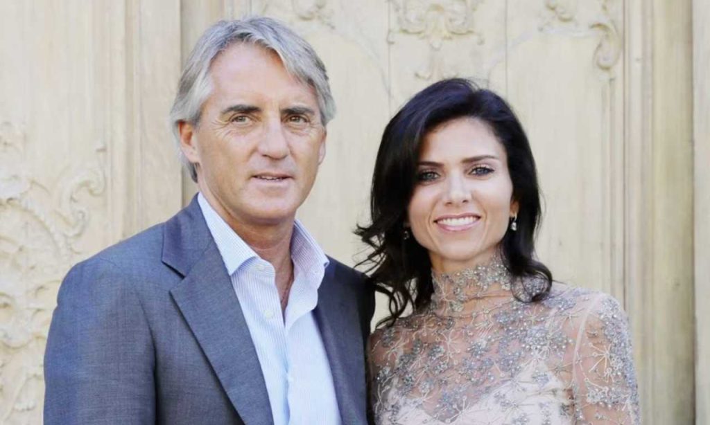 Mancini con la moglie Silvia Fortini, avvocato che ne cura gli interessi