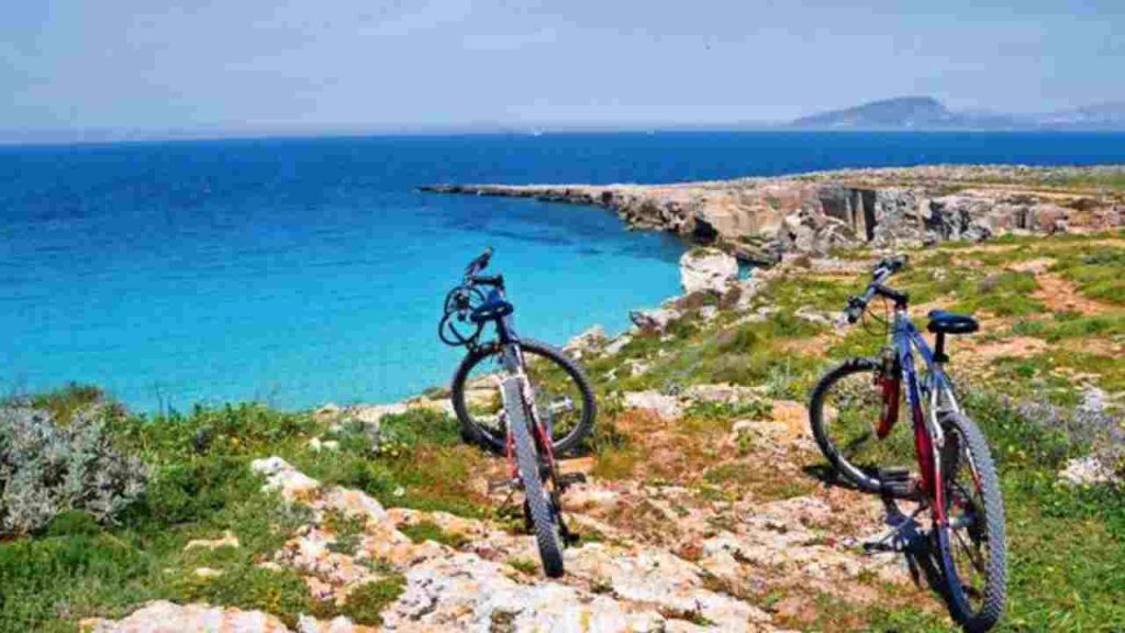 Sicilia, percorsi in bici e a piedi