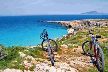 Sicilia, percorsi in bici e a piedi