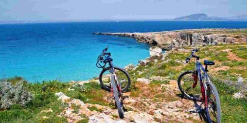 Sicilia, percorsi in bici e a piedi