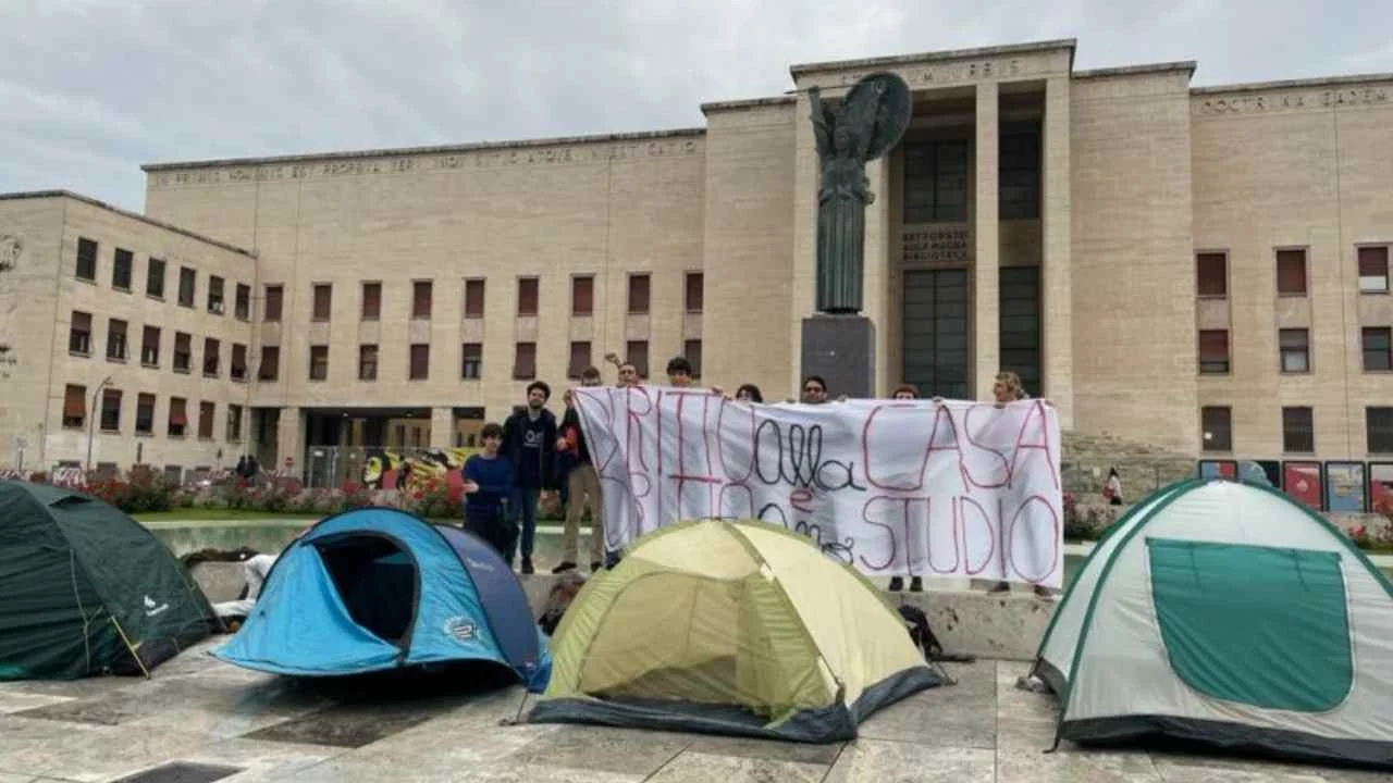 La mobilitazione contro il caro affitti arriva a Palermo: “Uno studente su tre non riesce a pagare la stanza”