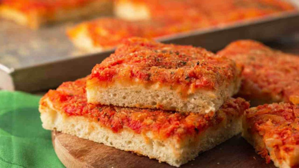 Sfincione palermitano