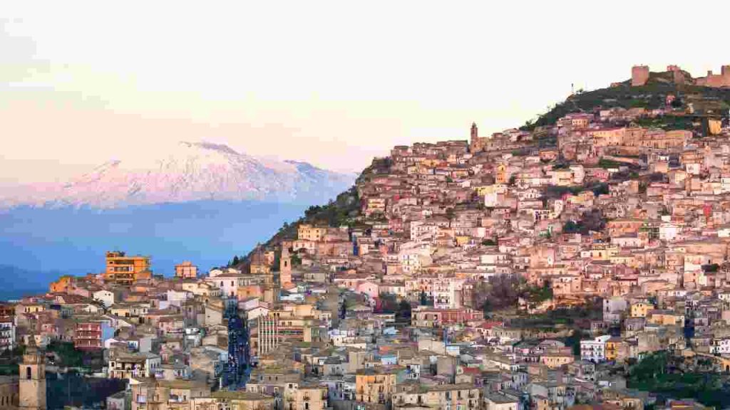 Borgo siciliano tra i " Borghi più belli d'Italia"- fonte: web
