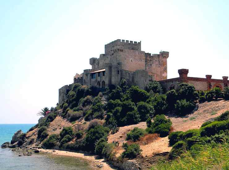  Castello di Falconara