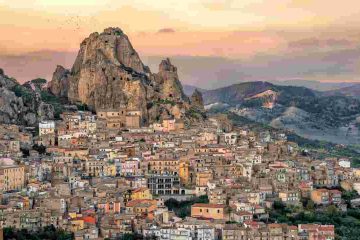 Borgo sulla roccia- credits: Il Fotografo