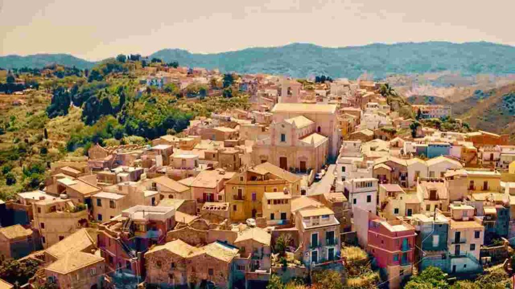 Borgo in provincia di Messina