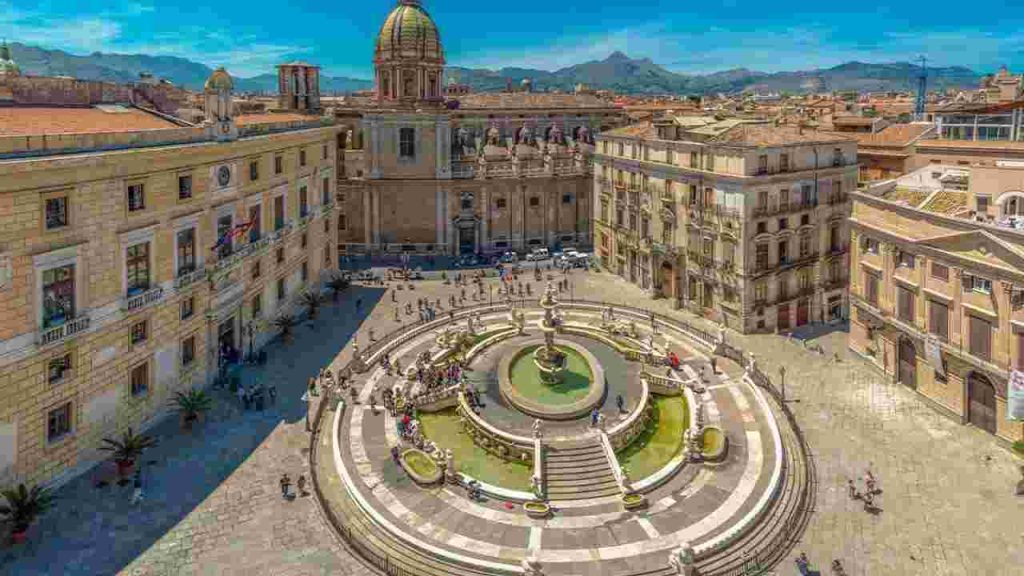 Palermo, Piazza Pretoria