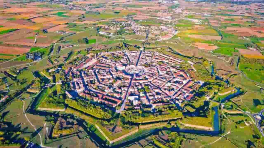borgo a forma di stella