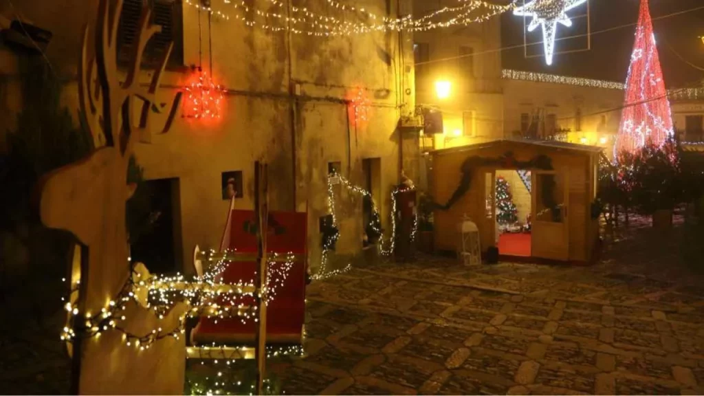 Scopri i borghi più affascinanti del Sud Italia per un Natale indimenticabile: due gioielli...
