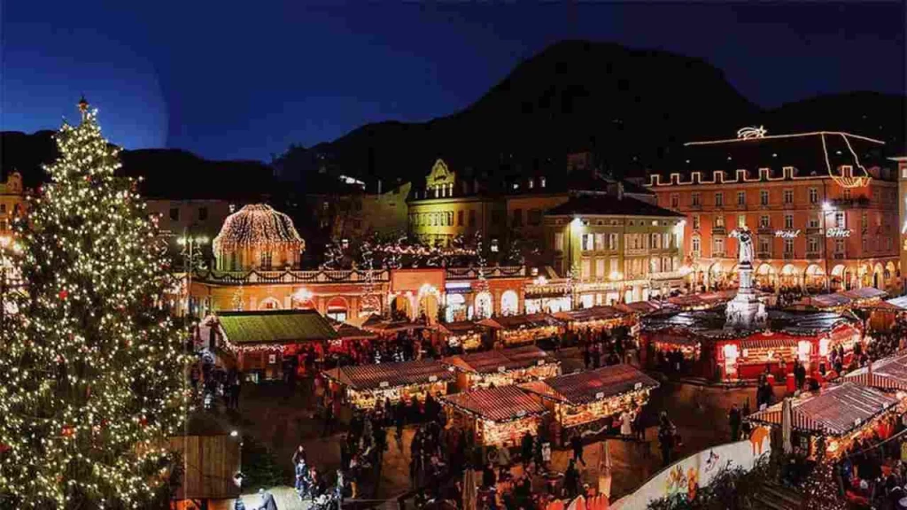 I mercatini di Natale più belli d'Italia si trovano proprio qui, e ogni anno attira visitatori da...