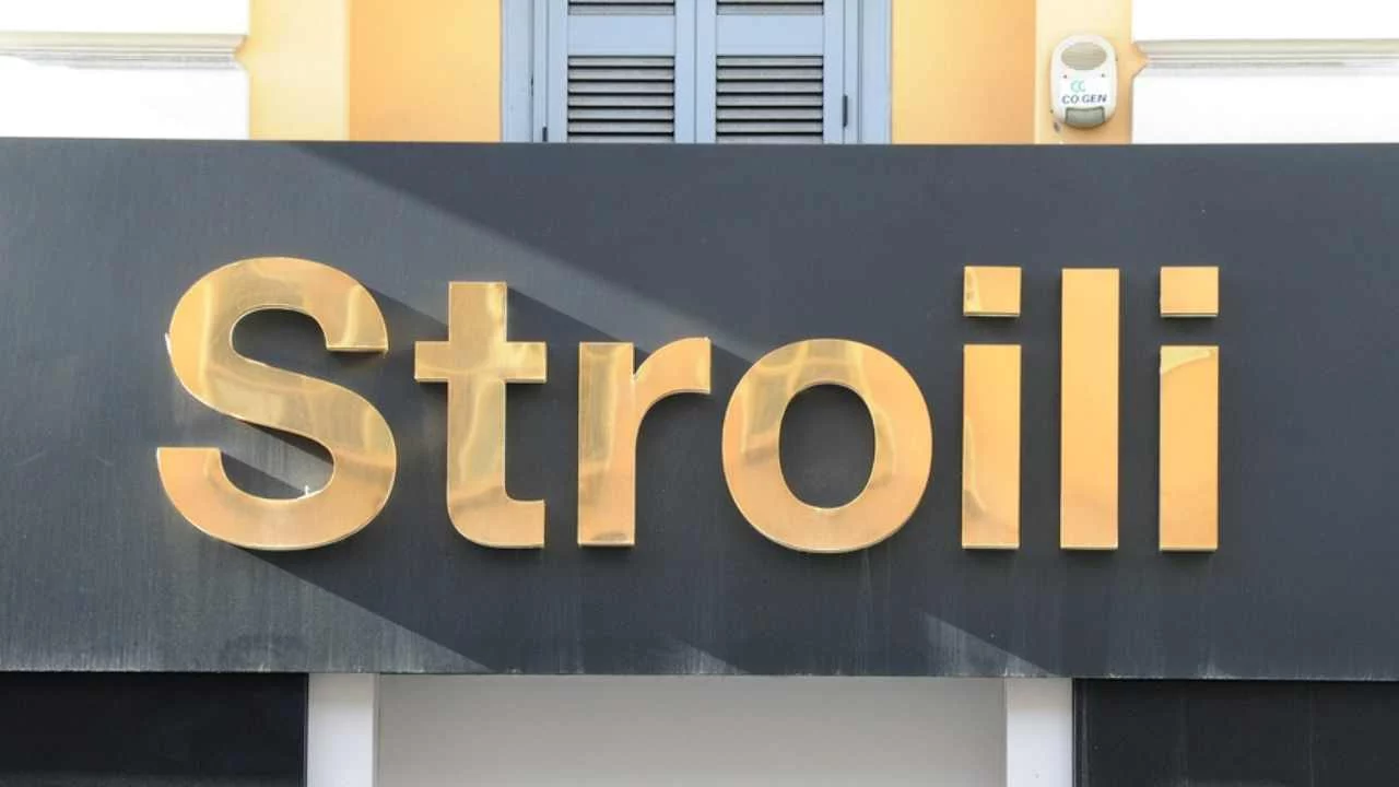 Stroili