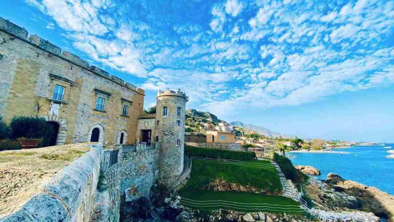 Il Castello dei Segreti in Sicilia: La Storia di Raimondo Lanza, l'Ultimo Leone