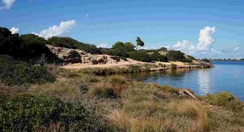 Tra acque cristalline e rovine antiche, esiste un’isola siciliana che racconta secoli di storia mediterranea