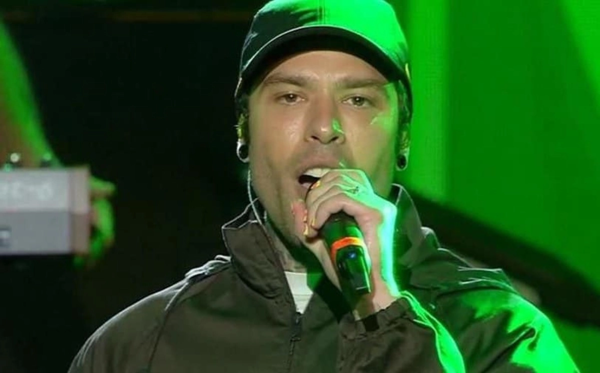 Fedez rompe il silenzio sulla sua discesa in politica con un video pubblicato sul suo profilo...