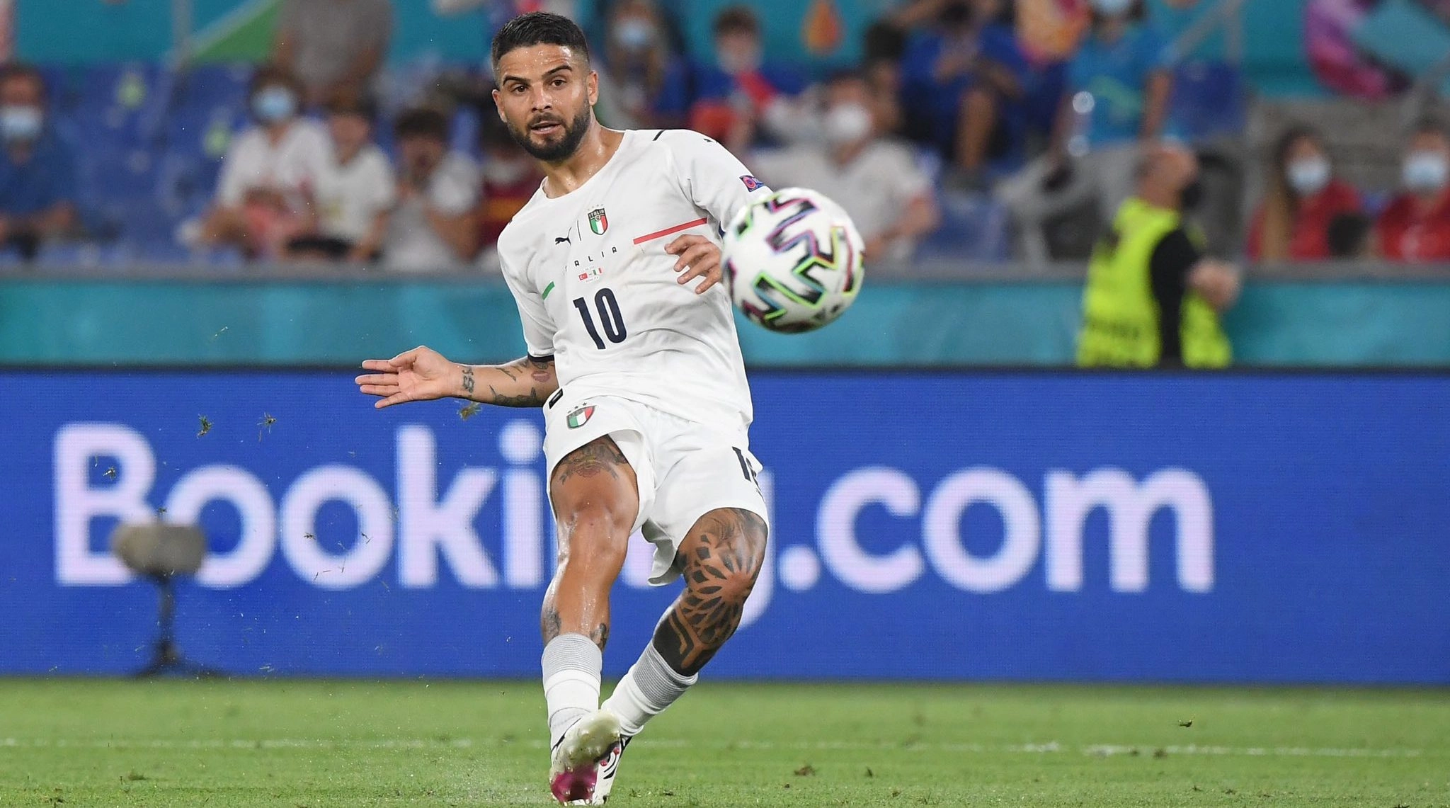 Se il buongiorno si vede dal mattino, l'alba dell'Italia in questo Europeo di calcio è certamente la...