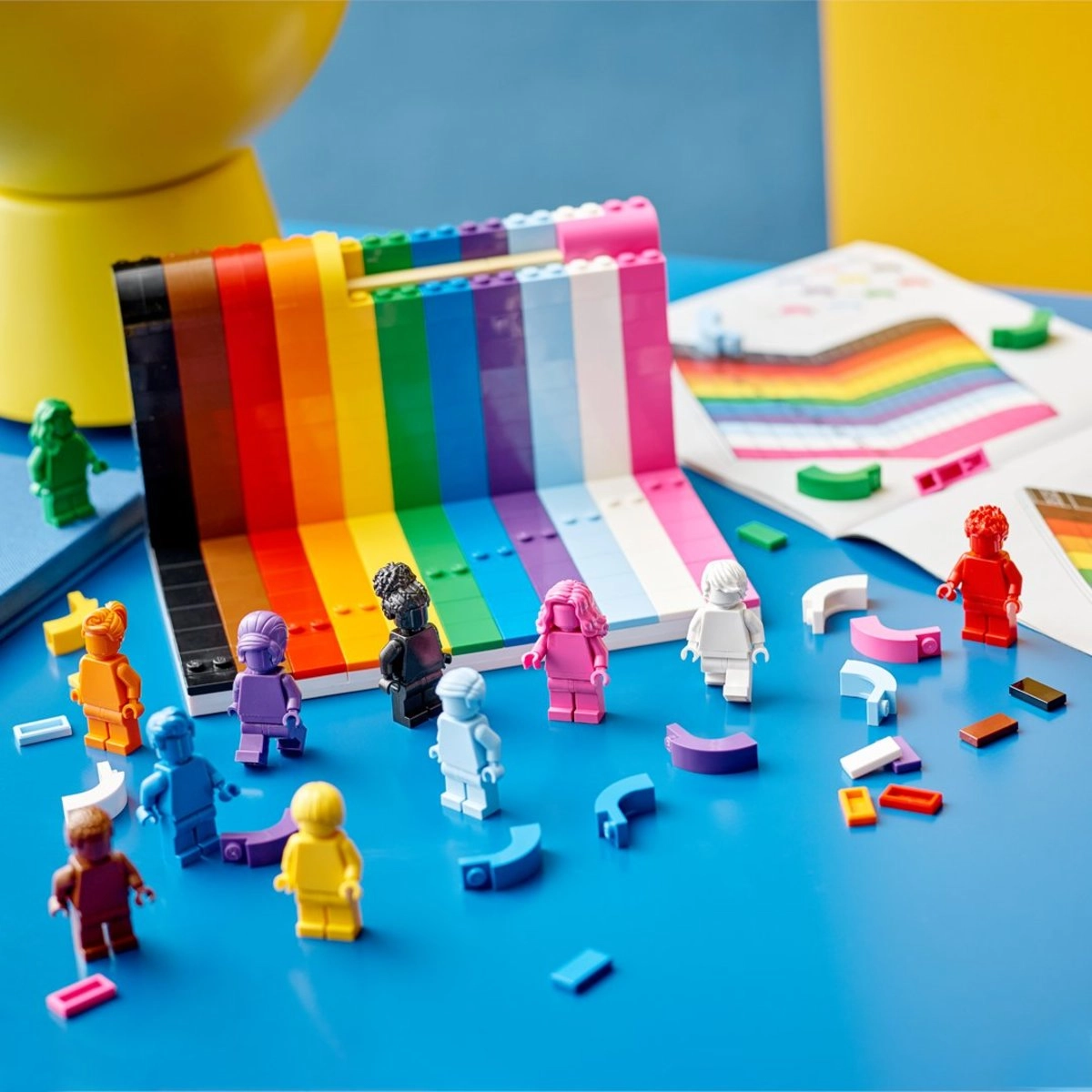Il famoso Gruppo Lego ha annunciato il suo nuovo set: &ldquo;Ognuno &egrave; meraviglioso&rdquo;. Un set rainbow da...