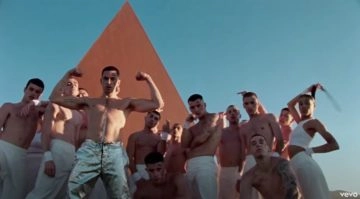 Dal “Barrio” di Milano fino ai confini della provincia di Messina, alla Fiumara d’Arte. È questo il...