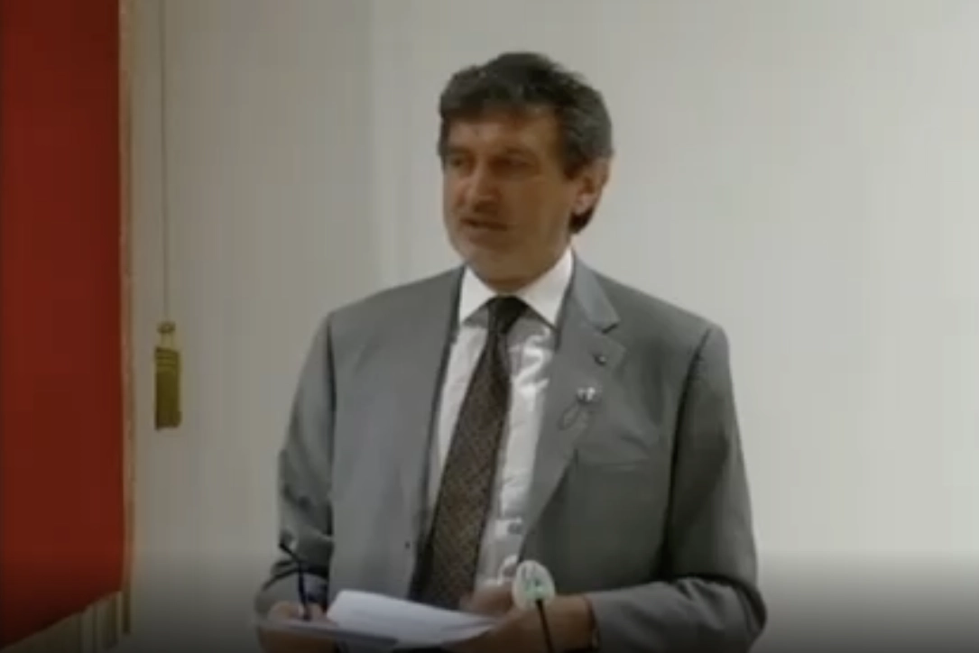 "L'Abruzzo è l'unica regione che si affaccia su due mari, anzi su tre mari compreso lo Ionio...