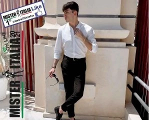 Ad aggiudicarsi il titolo di Mister Like, grazie ad una scorpacciata di consensi virtuali, è il...