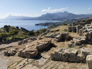 E' statao sottoscritto un protocollo d'intesa tra il direttore del Parco Archeologico di Himera...