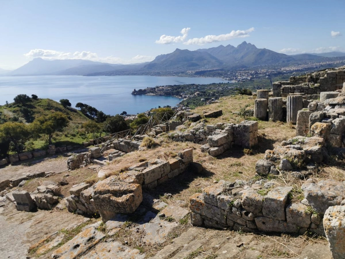 E' statao sottoscritto un protocollo d'intesa tra il direttore del Parco Archeologico di Himera...
