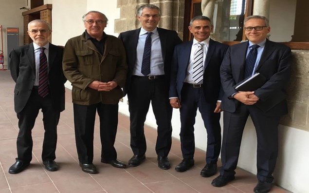 La firma di ieri, che formalizza la donazione a titolo gratuito da parte di Unicredit di un terreno...