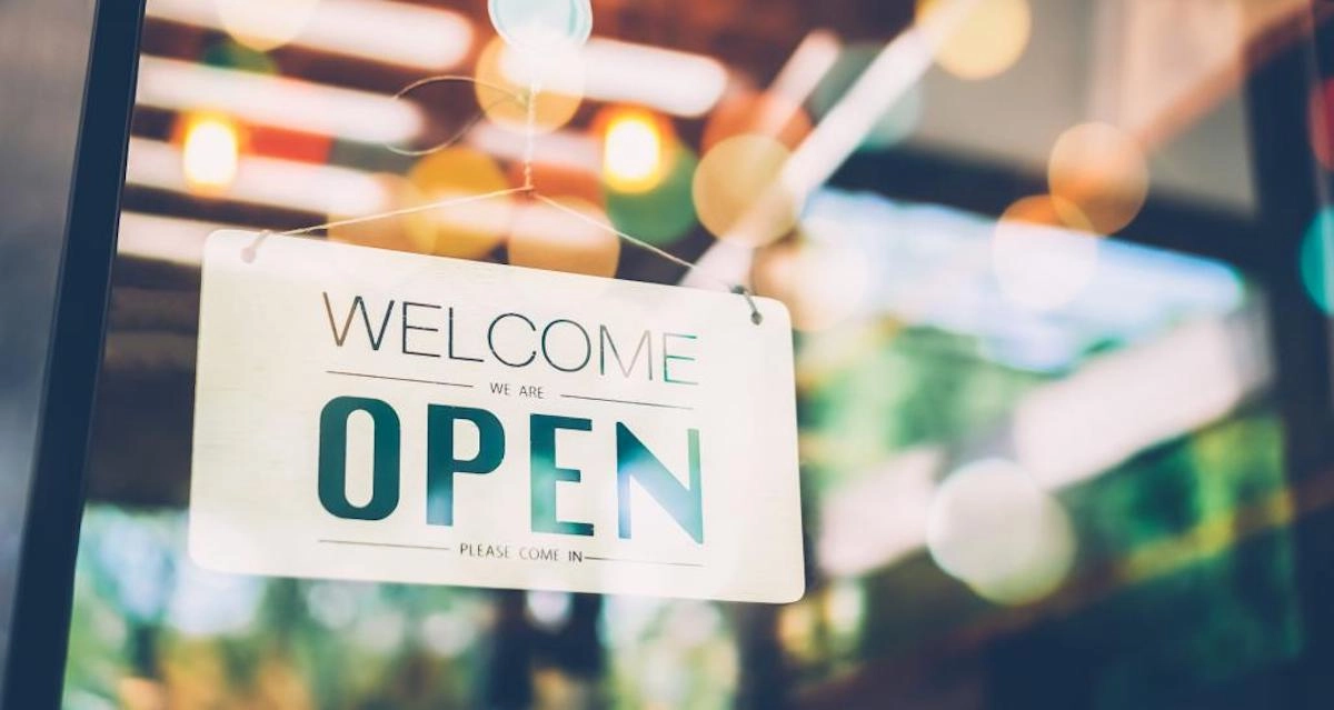 "Io sono a favore di riaperture. Abbiamo dati in miglioramento, l'Rt è sceso, verosimilmente anche...