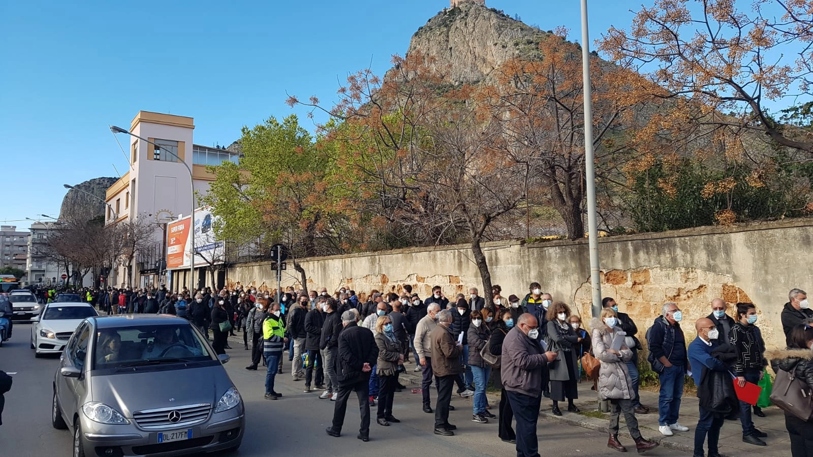 Il progetto finalmente si è stabilizzato: Palermo avrà l'hub vaccinale H24. E al momento il...