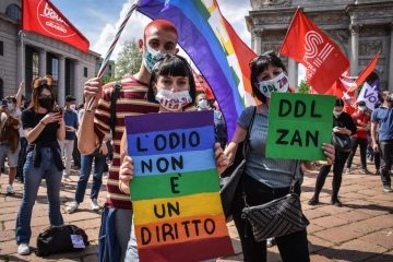 Manifestazione per la legge Zan a Palermo. EmendamentiArcigay Palermo, Famiglie Arcobaleno, Ali...