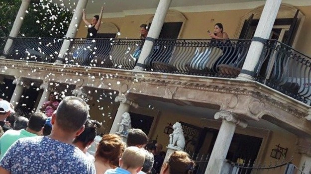 Mafia e neomelodici. Due elementi che spesso hanno avuto punti di incontro, centrali per le indagini...