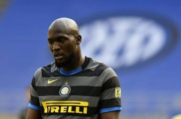 Notte brava per il calciatore dell'Inter Romelu Lukaku. Il calciatore ha organizzato una festa di...