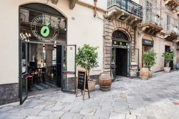 Nei momenti di maggiore difficoltà e disperazione, arrivano, come sempre anche gli sciacalli. Non...