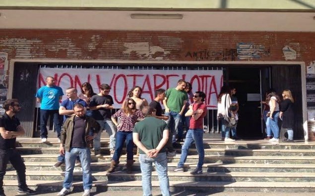 protesta contro elezioni consiglio nazionale