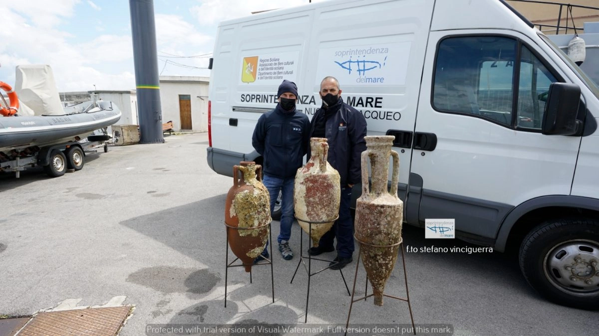 Un'altra scoperta tra le acque dei nostri mari. Stavolta protagonista è il golfo di Mondello. Grazie...