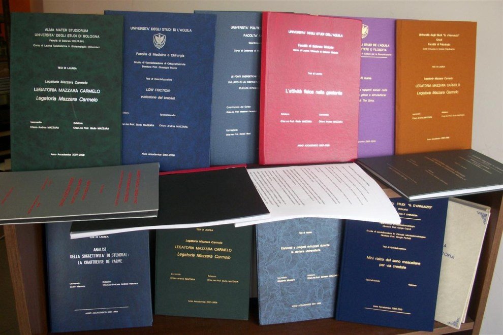 COME SCRIVERE TESI DI LAUREA: UN PASSAGGIO CRUCIALE Come se non fossero bastati gli esami, compresi...