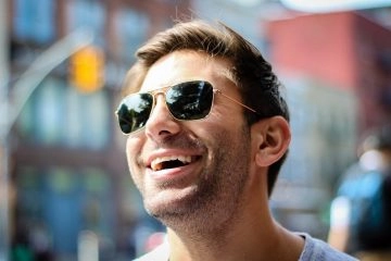 Oggi più che mai abbiamo bisogno di ridere. Nonostante la pandemia, nonostante i problemi che...
