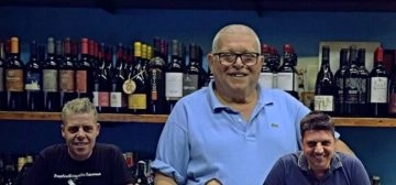 È scomparso nella notte Salvatore Sutera, conosciuto come zio Totò, fondatore della Taverna Azzurra...